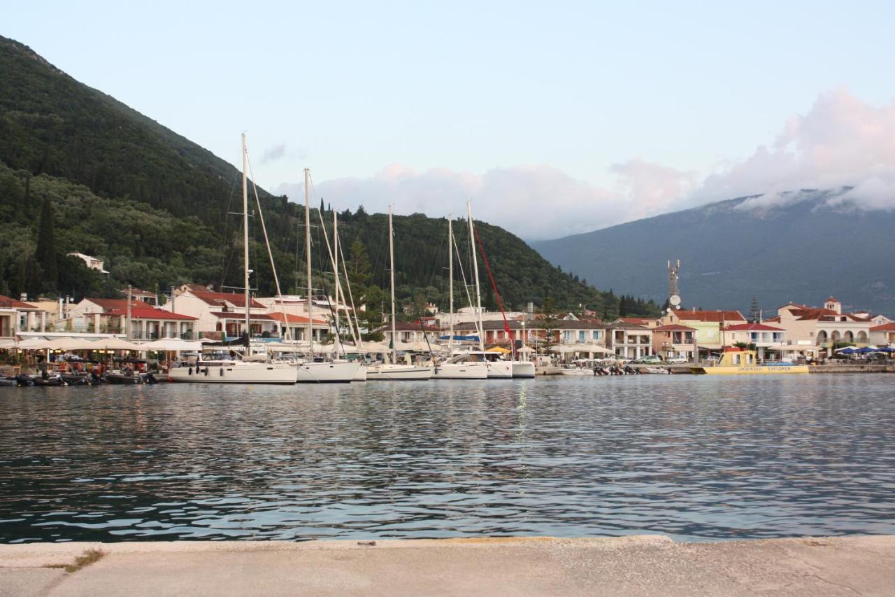 Melissani Hotel Sami  Buitenkant foto